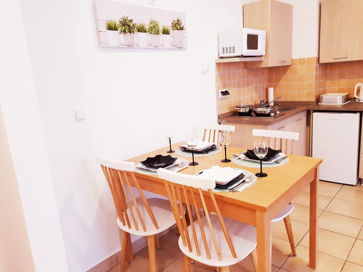 Vagabond Apartman 미슈콜츠 외부 사진